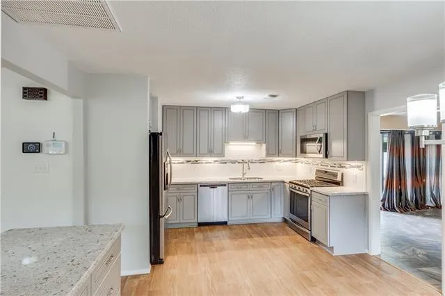 $2,250 | 242 Deval Street, Mandeville, LA 70471