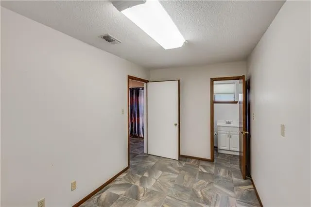 $2,250 | 242 Deval Street, Mandeville, LA 70471