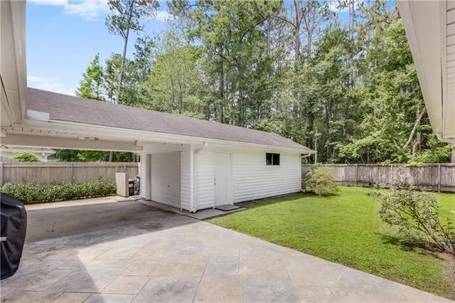 $2,250 | 242 Deval Street, Mandeville, LA 70471