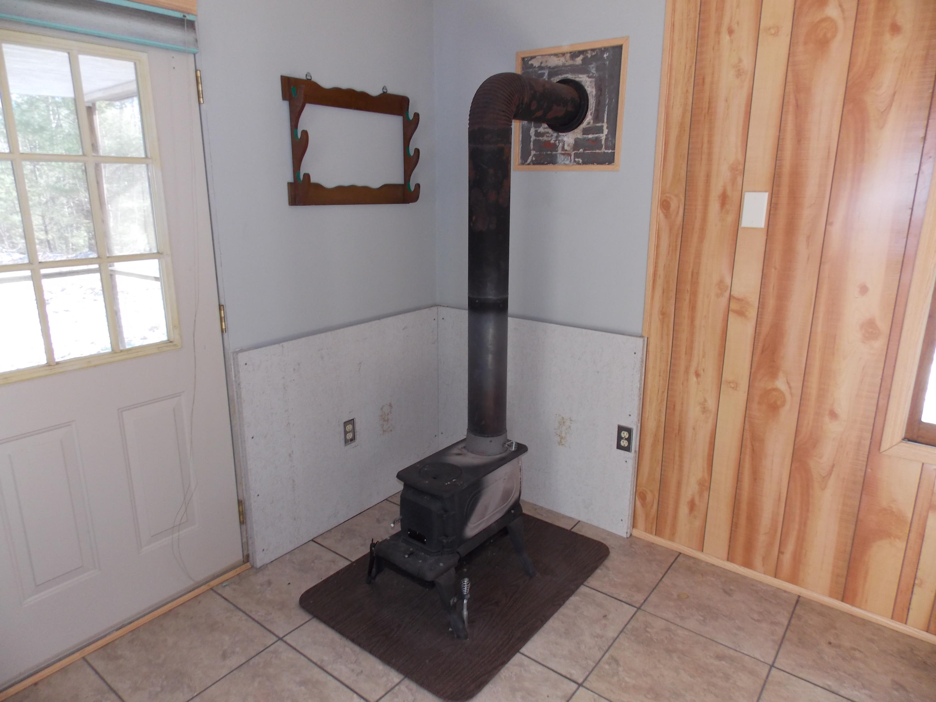 197 Windsor Road Northwest Willis, VA 24380 - Photo 13 of 47 DSCN9518