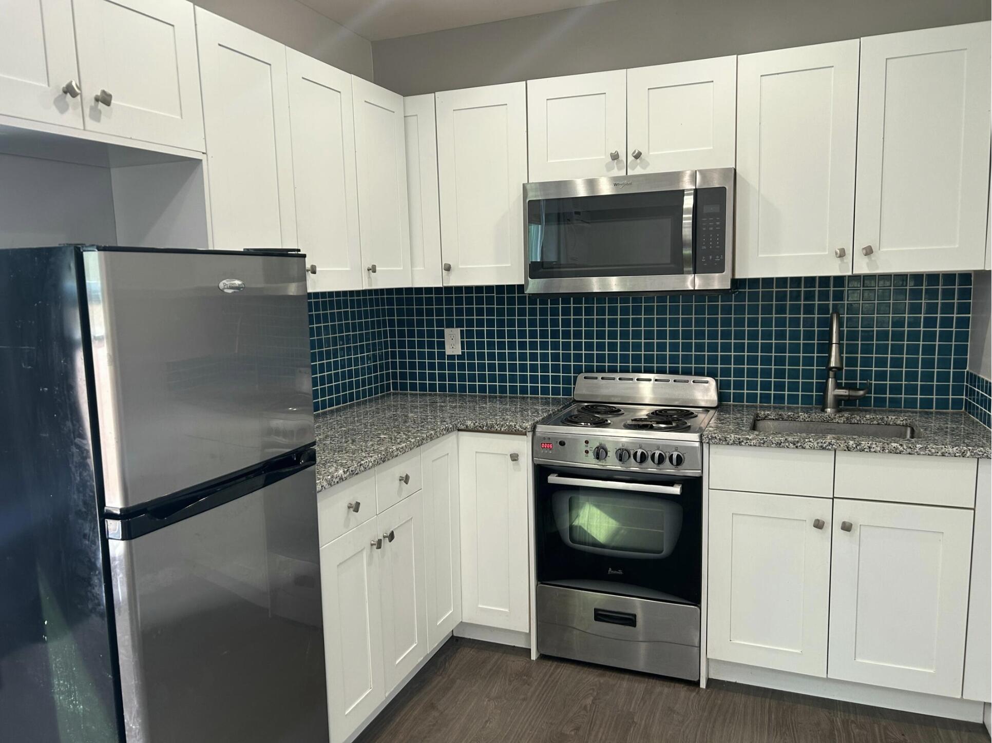 411 Nathan Hale Road, Unit 3 West Palm Beach, FL 33405 - Photo 4 of 8 Screenshot 2026-01-07 at 2.27.56PM