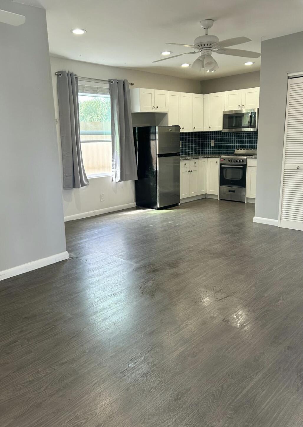 411 Nathan Hale Road, Unit 3 West Palm Beach, FL 33405 - Photo 5 of 8 Screenshot 2026-01-07 at 2.28.03PM