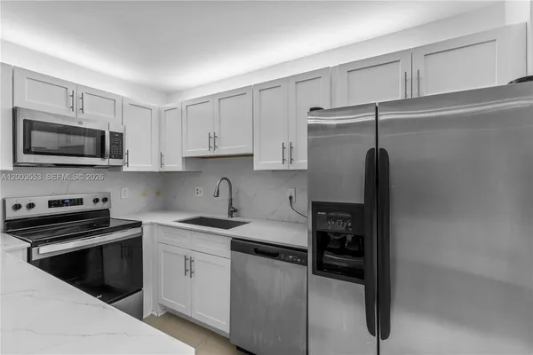 $289,000 | 2971 Southwest 11th Place North, Deerfield Beach, FL 33442