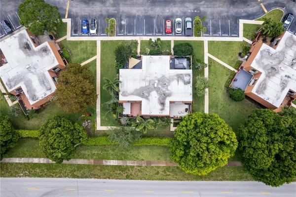 $289,000 | 2971 Southwest 11th Place North, Deerfield Beach, FL 33442