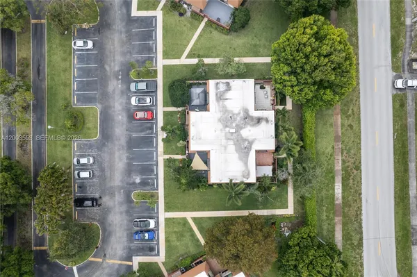 $289,000 | 2971 Southwest 11th Place North, Deerfield Beach, FL 33442