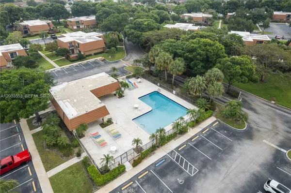 $289,000 | 2971 Southwest 11th Place North, Deerfield Beach, FL 33442