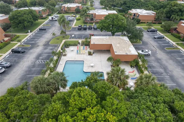 $289,000 | 2971 Southwest 11th Place North, Deerfield Beach, FL 33442