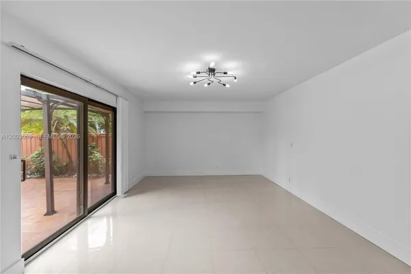 $289,000 | 2971 Southwest 11th Place North, Deerfield Beach, FL 33442