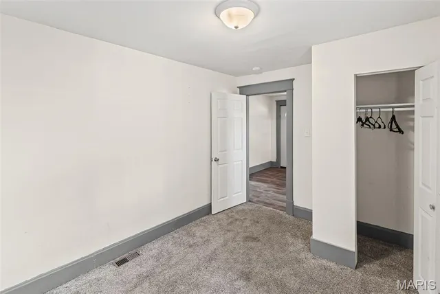 $94,000 | 725 Park Drive, Alton, IL 62002