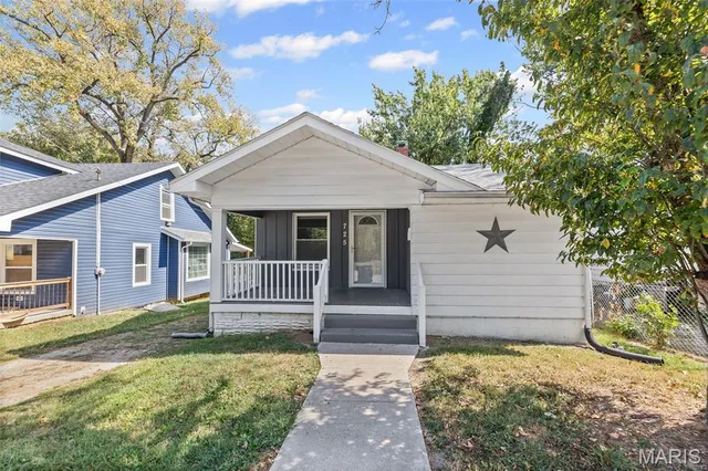 $94,000 | 725 Park Drive, Alton, IL 62002