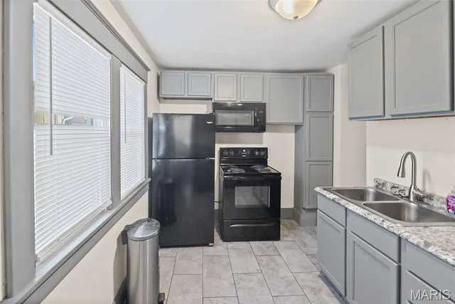 $94,000 | 725 Park Drive, Alton, IL 62002