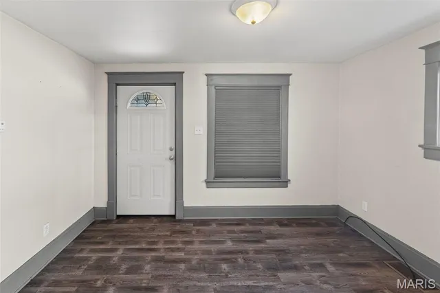 $94,000 | 725 Park Drive, Alton, IL 62002