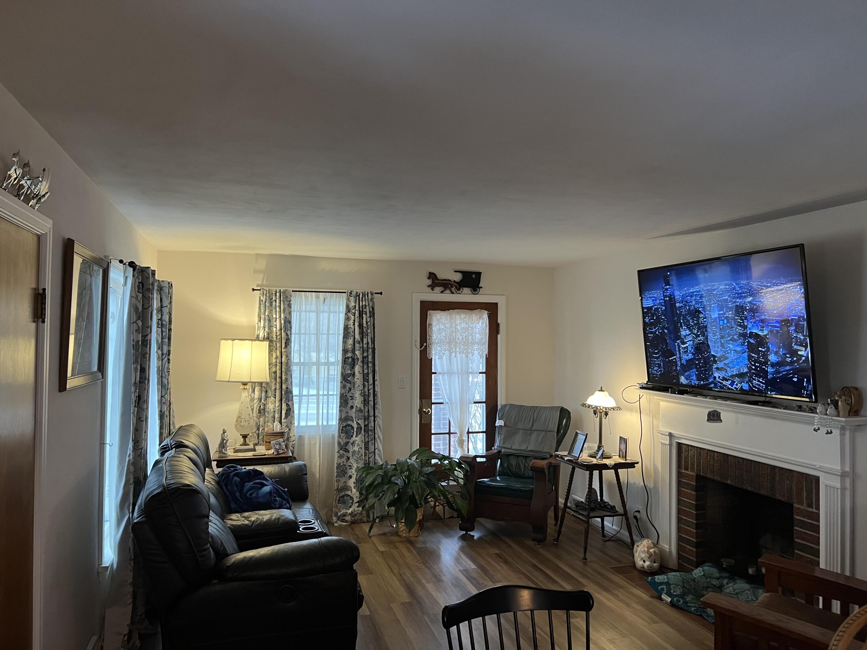 1303 Woodland Road Springfield, OH 45504 - Photo 3 of 12