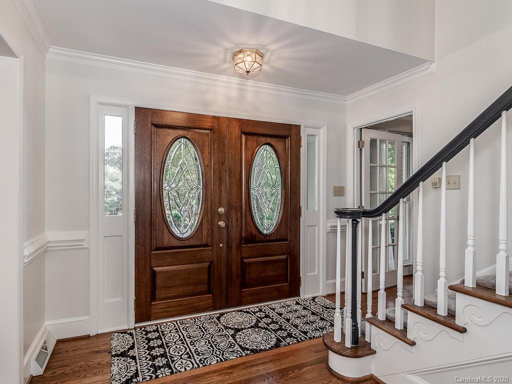 5641 Hillingdon Road Charlotte, NC 28226 - Photo 3 of 30 Gallery Image 3