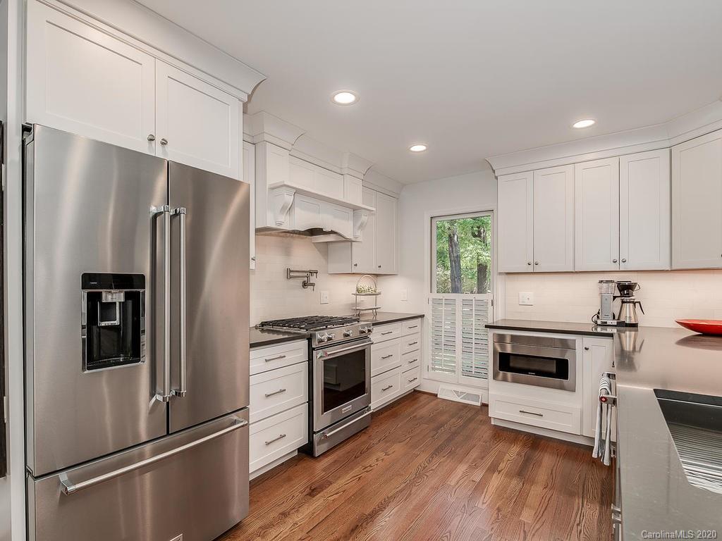 5641 Hillingdon Road Charlotte, NC 28226 - Photo 7 of 30 Gallery Image 7