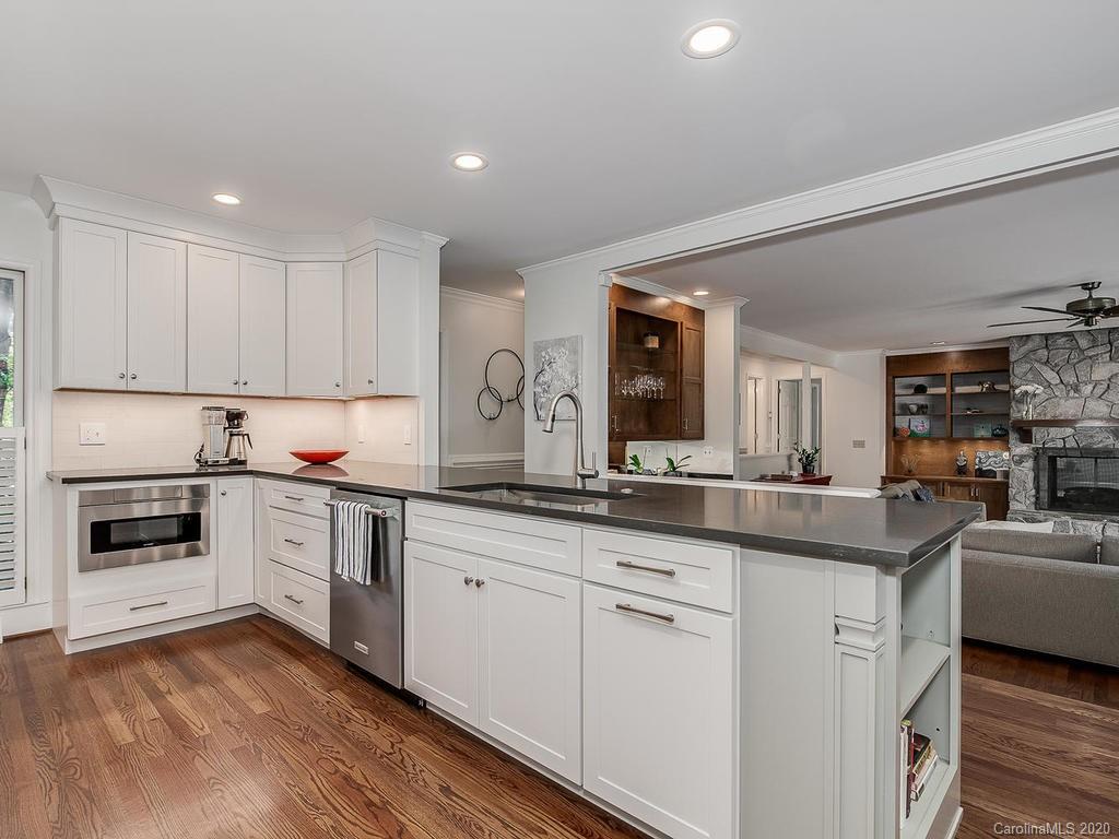 5641 Hillingdon Road Charlotte, NC 28226 - Photo 8 of 30 Gallery Image 8