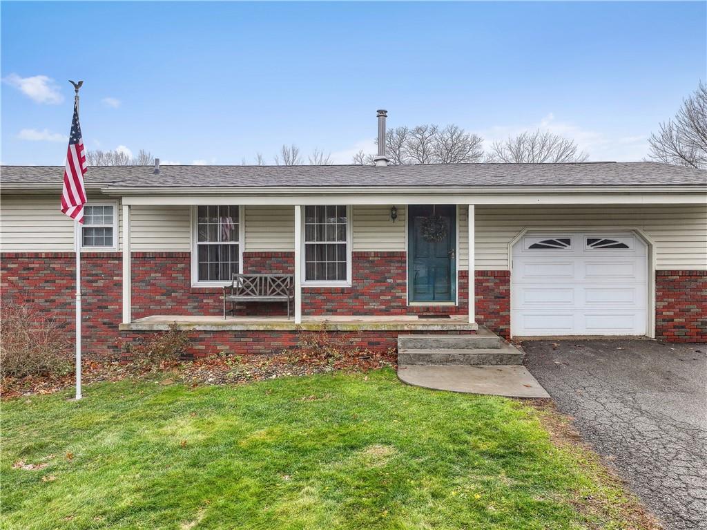 115 Briarcliff Road Beaver Falls, PA 15010 - Photo 2 of 33