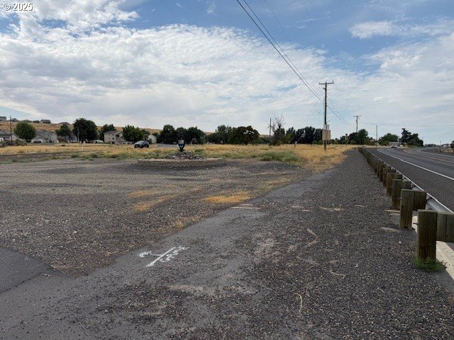 Powerline Road Umatilla, OR 97882 - Photo 1 of 4 a view of a street