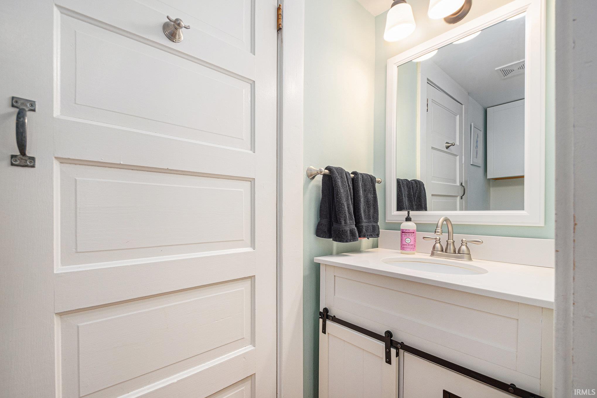 1069 Riverside Drive South Bend, IN 46616 - Photo 13 of 36