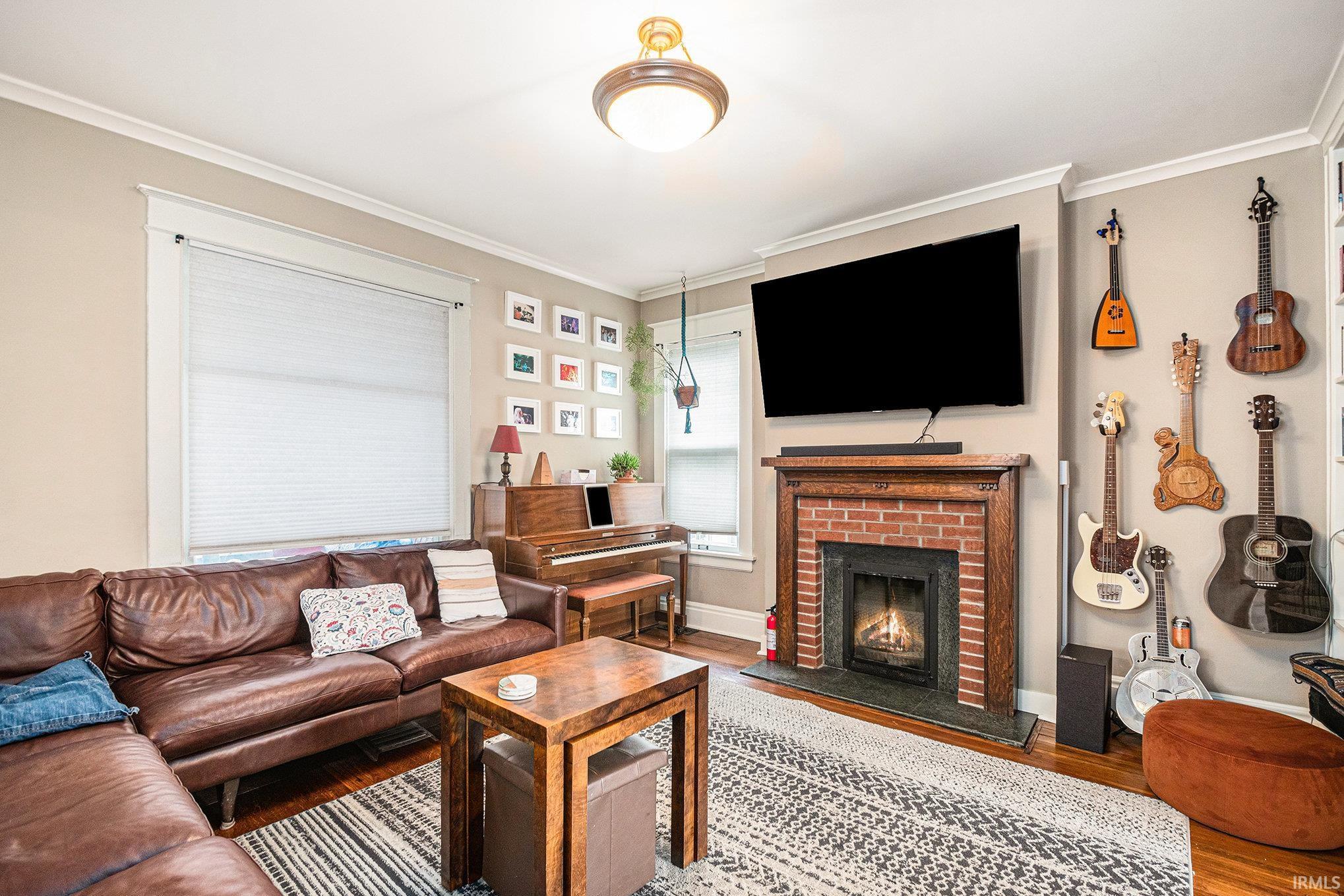 1069 Riverside Drive South Bend, IN 46616 - Photo 3 of 36