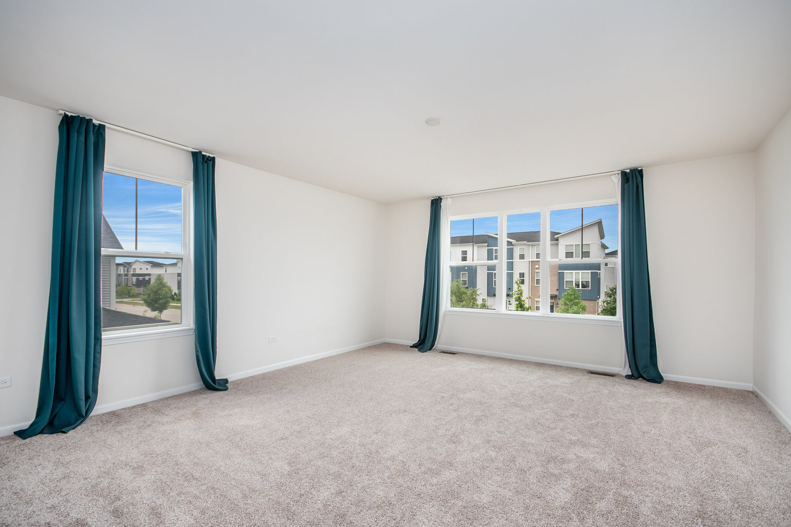 4166 Calder Lane Aurora, IL 60504 - Photo 11 of 30 a view of an empty room with a window