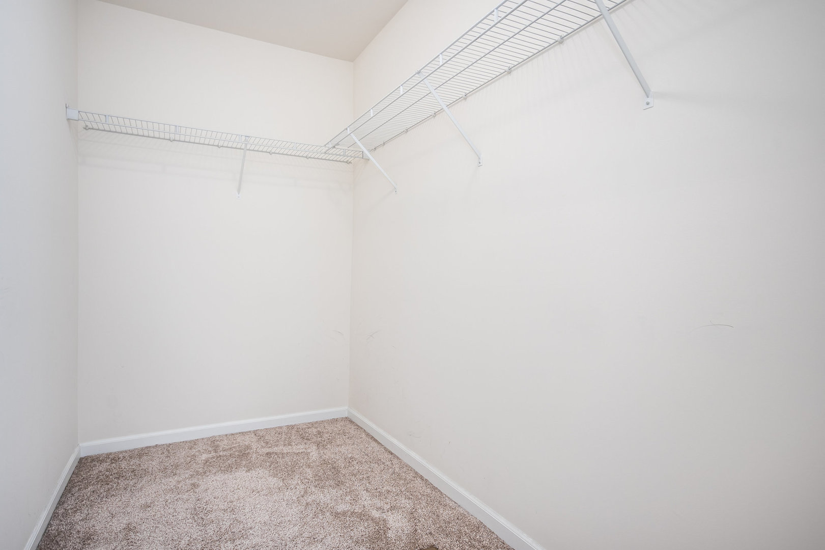 4166 Calder Lane Aurora, IL 60504 - Photo 16 of 30 a view of a small space