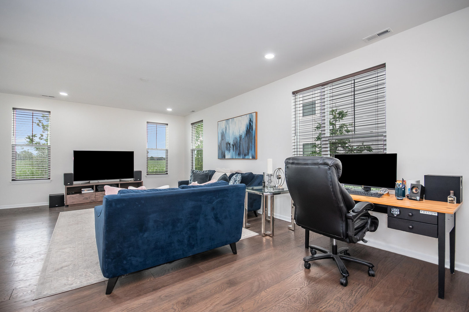 4166 Calder Lane Aurora, IL 60504 - Photo 4 of 30 a view of a livingroom with workspace and a window