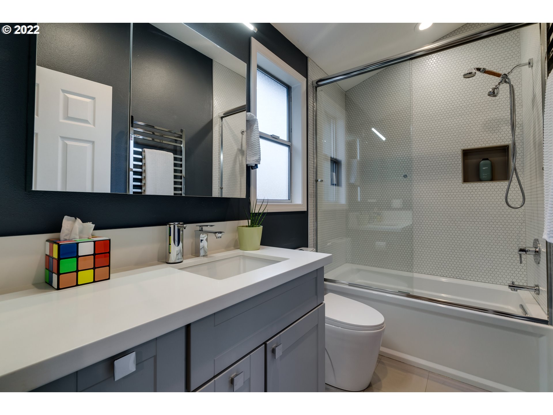4631 Southwest Condor Avenue Portland, OR 97239 - Photo 19 of 32 Gallery Image 19