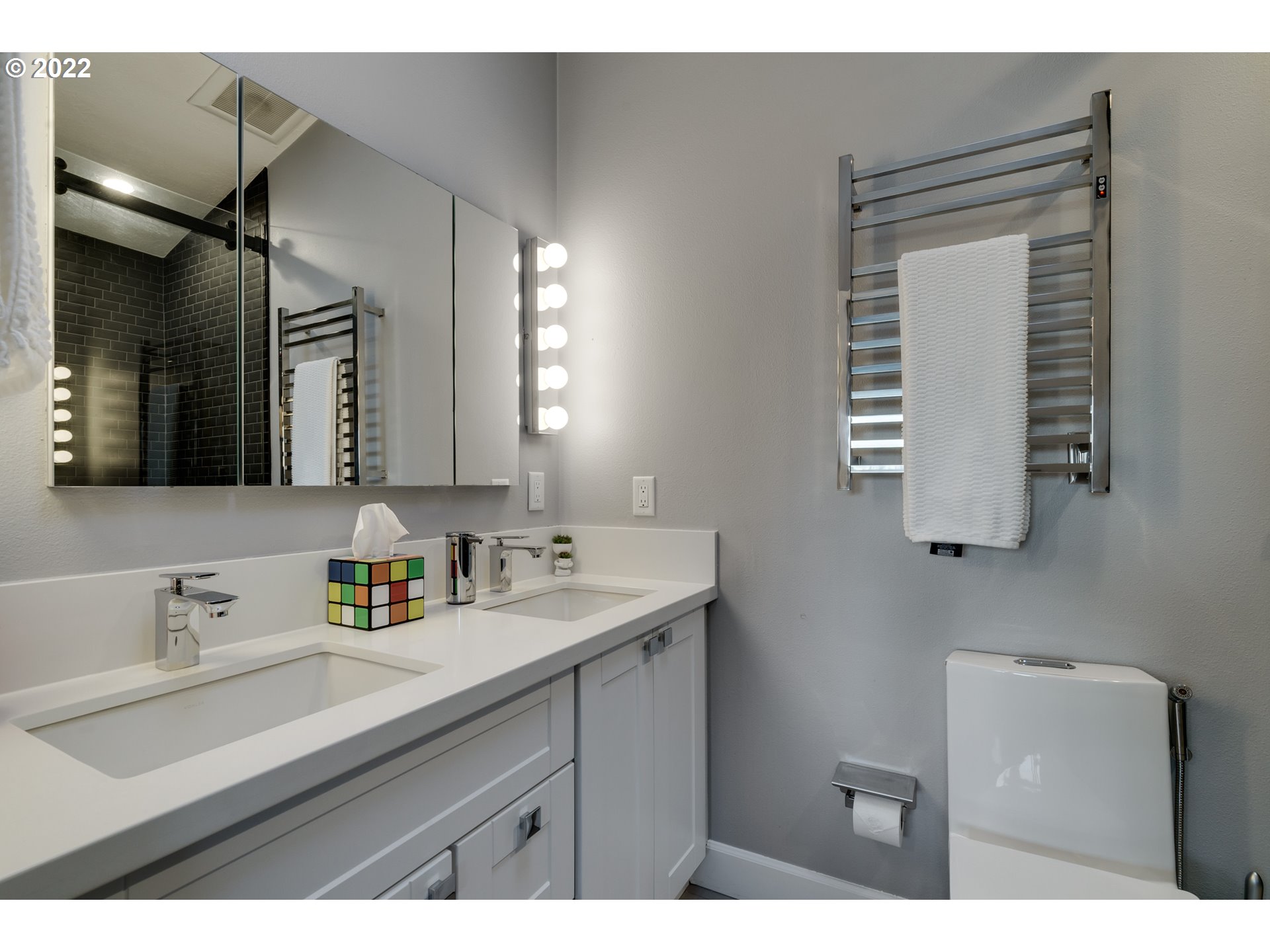 4631 Southwest Condor Avenue Portland, OR 97239 - Photo 22 of 32 Gallery Image 22