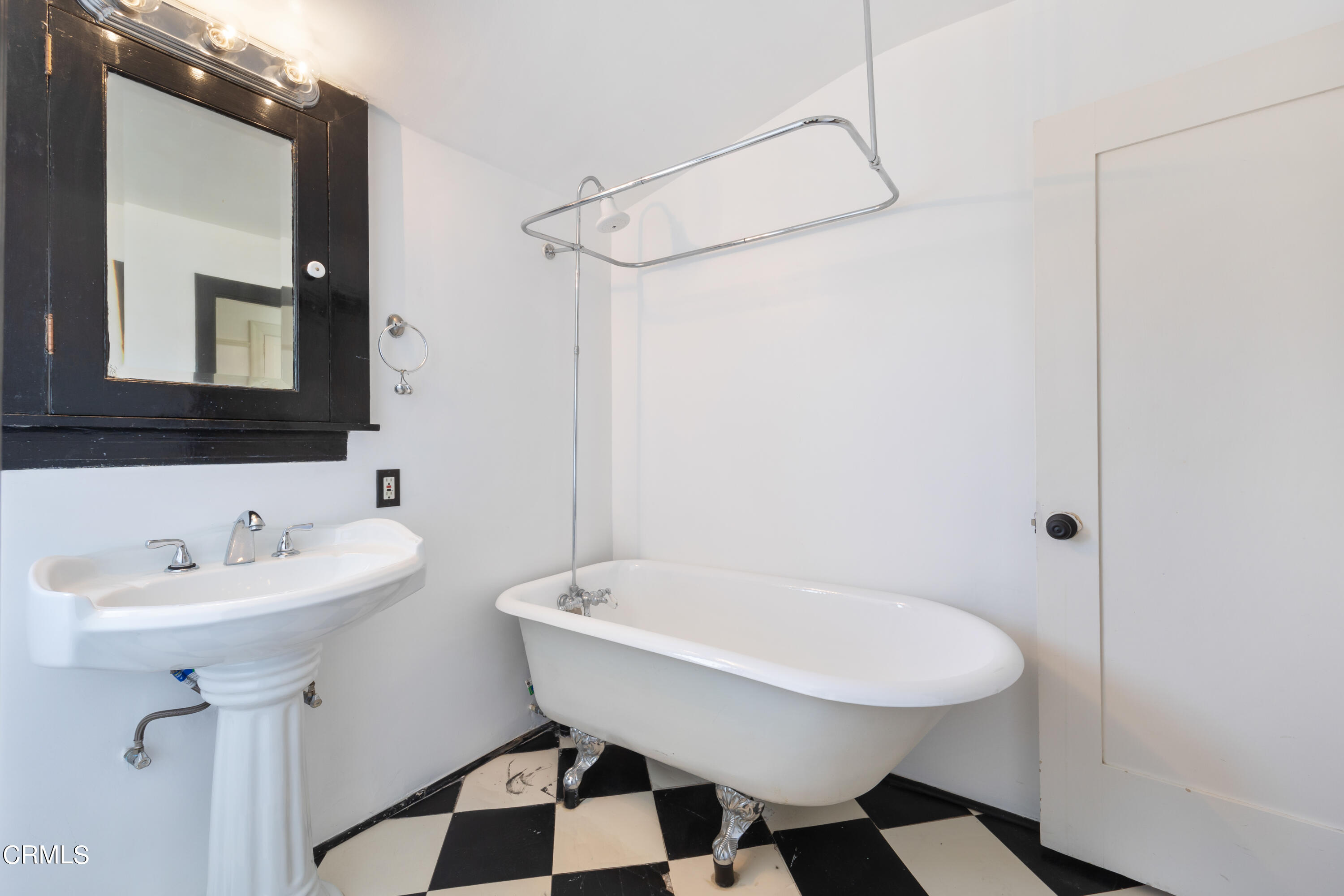 430 West Kenneth Road Glendale, CA 91202 - Photo 61 of 73 HIGH RES-75