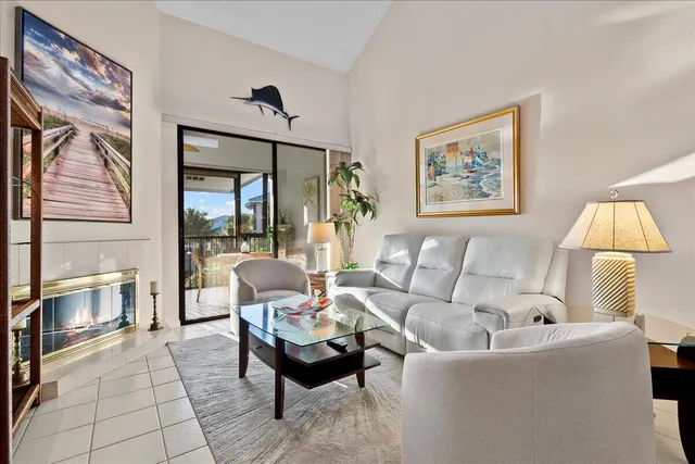 $3,750 | 143 Bay Colony Drive North, Juno Beach, FL 33408