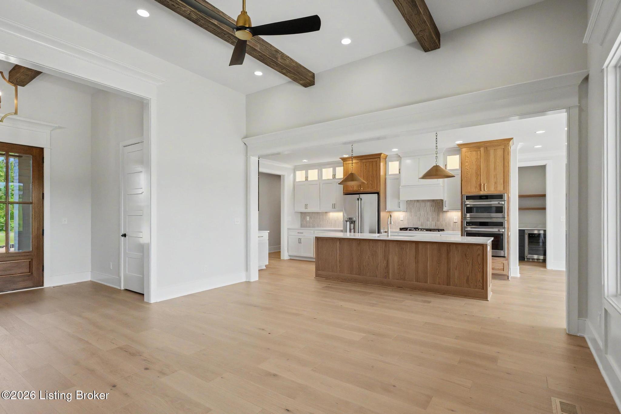 4000 Paramont Commons Boulevard Prospect, KY 40059 - Photo 8 of 60 Open Plan Living