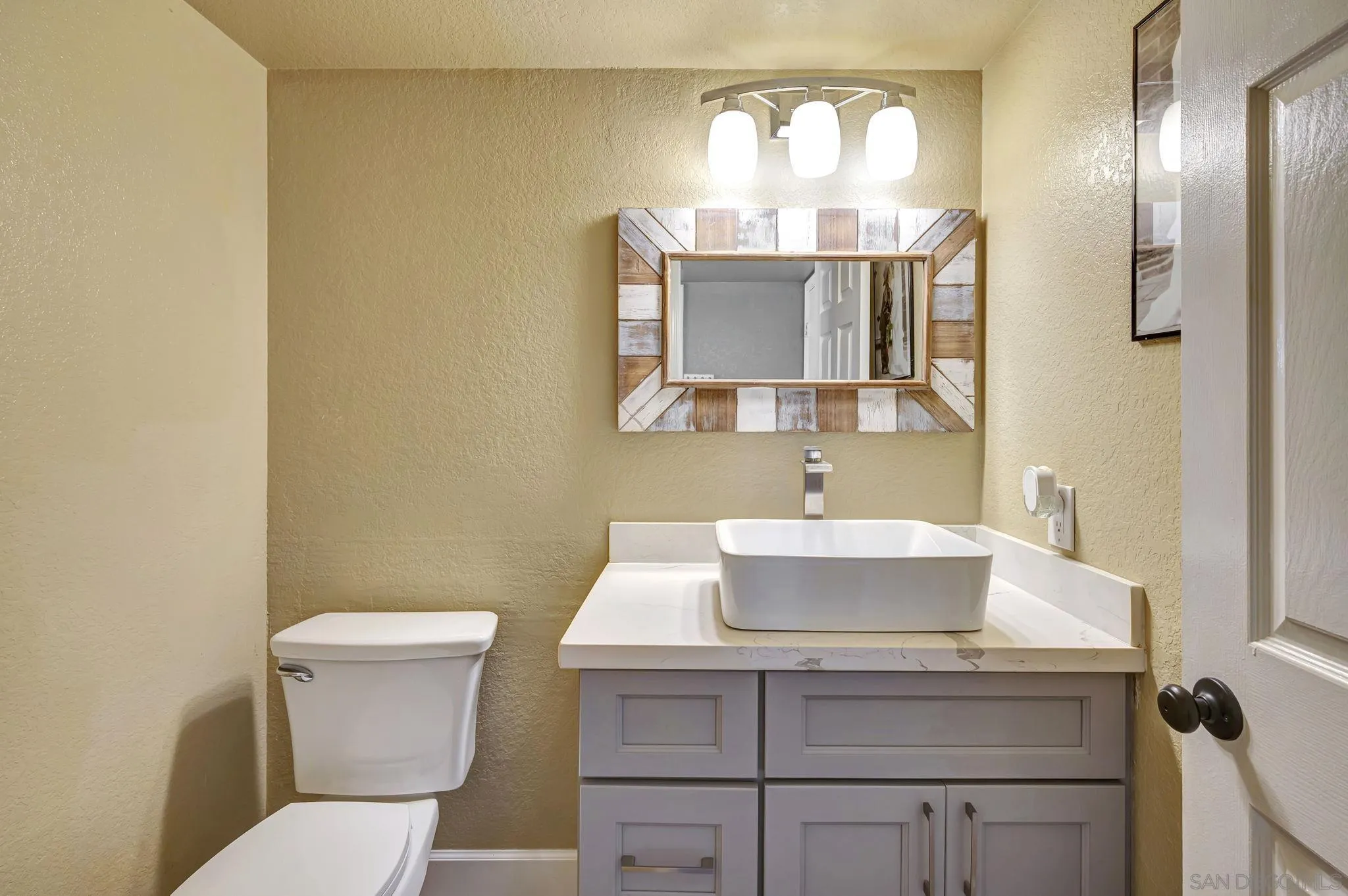 13403 Little Dawn Lane Poway, CA 92064 - Photo 14 of 33