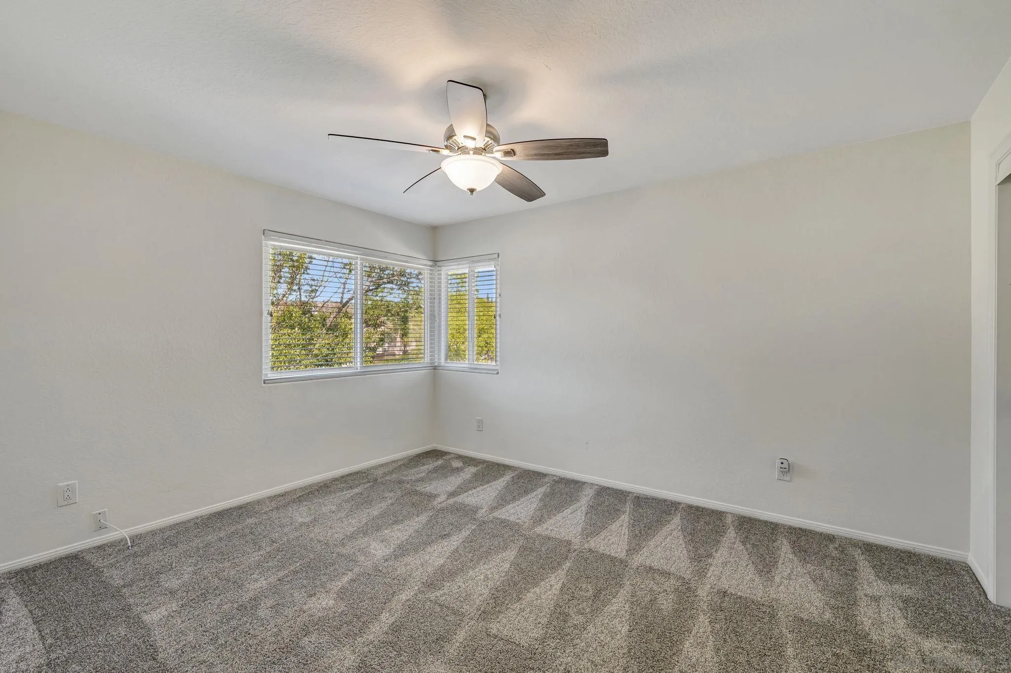 13403 Little Dawn Lane Poway, CA 92064 - Photo 22 of 33