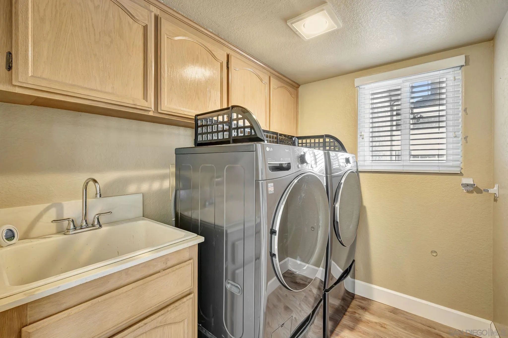 13403 Little Dawn Lane Poway, CA 92064 - Photo 25 of 33