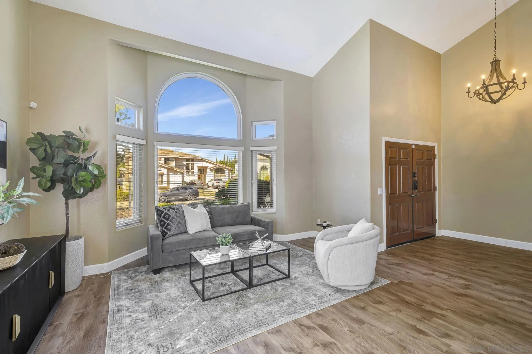 13403 Little Dawn Lane Poway, CA 92064 - Photo 5 of 33