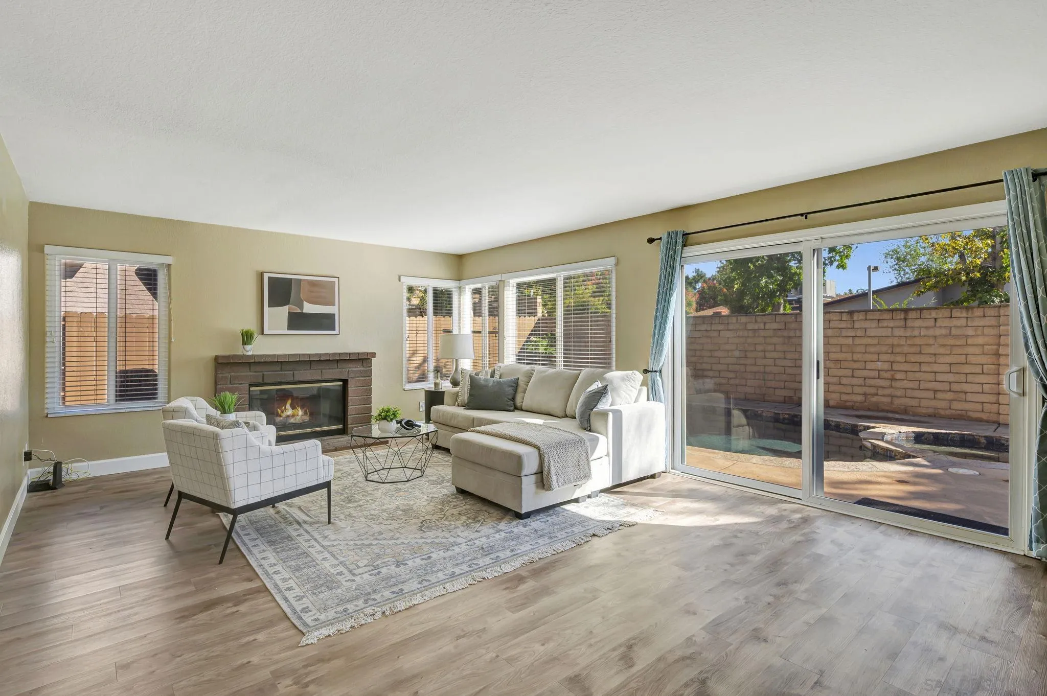 13403 Little Dawn Lane Poway, CA 92064 - Photo 8 of 33