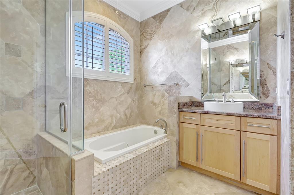 2863 Duncan Tree Circle Valrico, FL 33594 - Photo 47 of 53 a bathroom with a bathtub and a sink