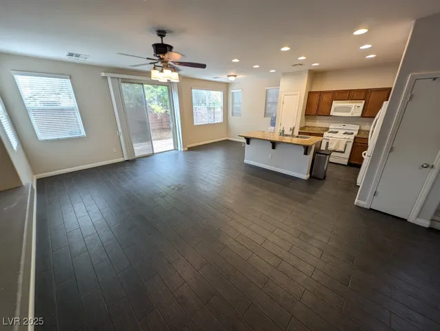 $1,995 | 7570 Dobroyd Drive, Las Vegas, NV 89179