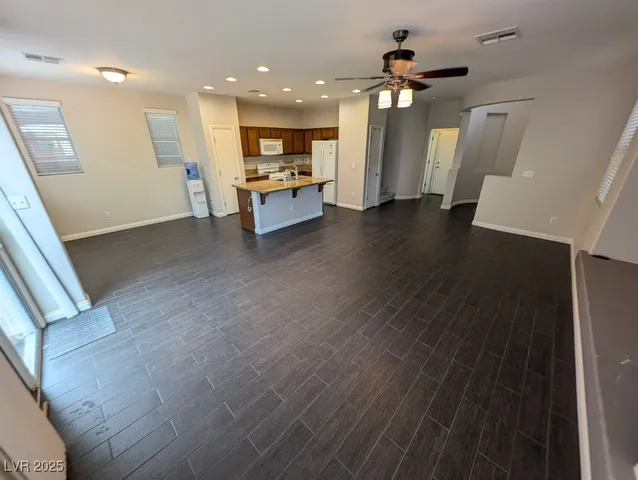 $1,995 | 7570 Dobroyd Drive, Las Vegas, NV 89179