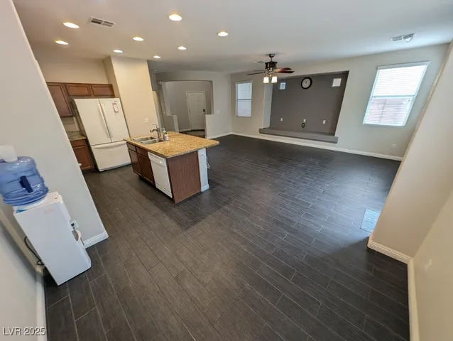 $1,995 | 7570 Dobroyd Drive, Las Vegas, NV 89179