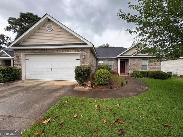 $225,000 | 322 Manchester Lane, Byron, GA 31008