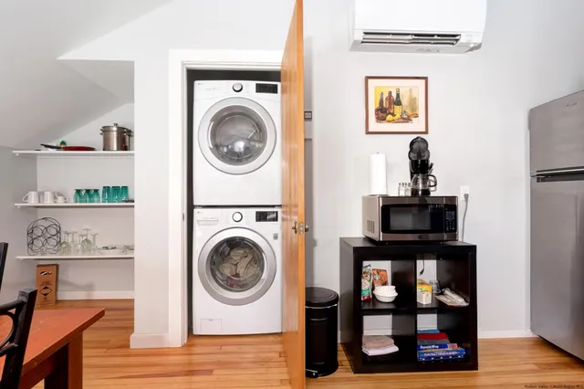 $1,800,000 | 17 Mill Hill Road, Woodstock, NY 12498