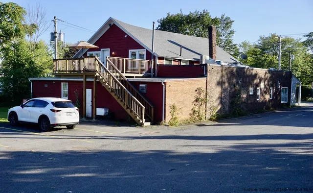 $1,800,000 | 17 Mill Hill Road, Woodstock, NY 12498