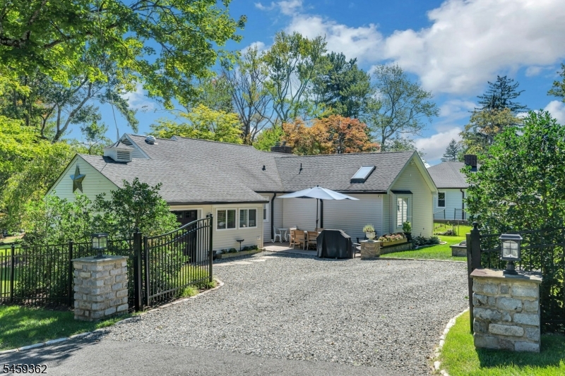 44 Old Army Road Bernardsville, NJ 07924 - Photo 27 of 29 Gallery Image 27