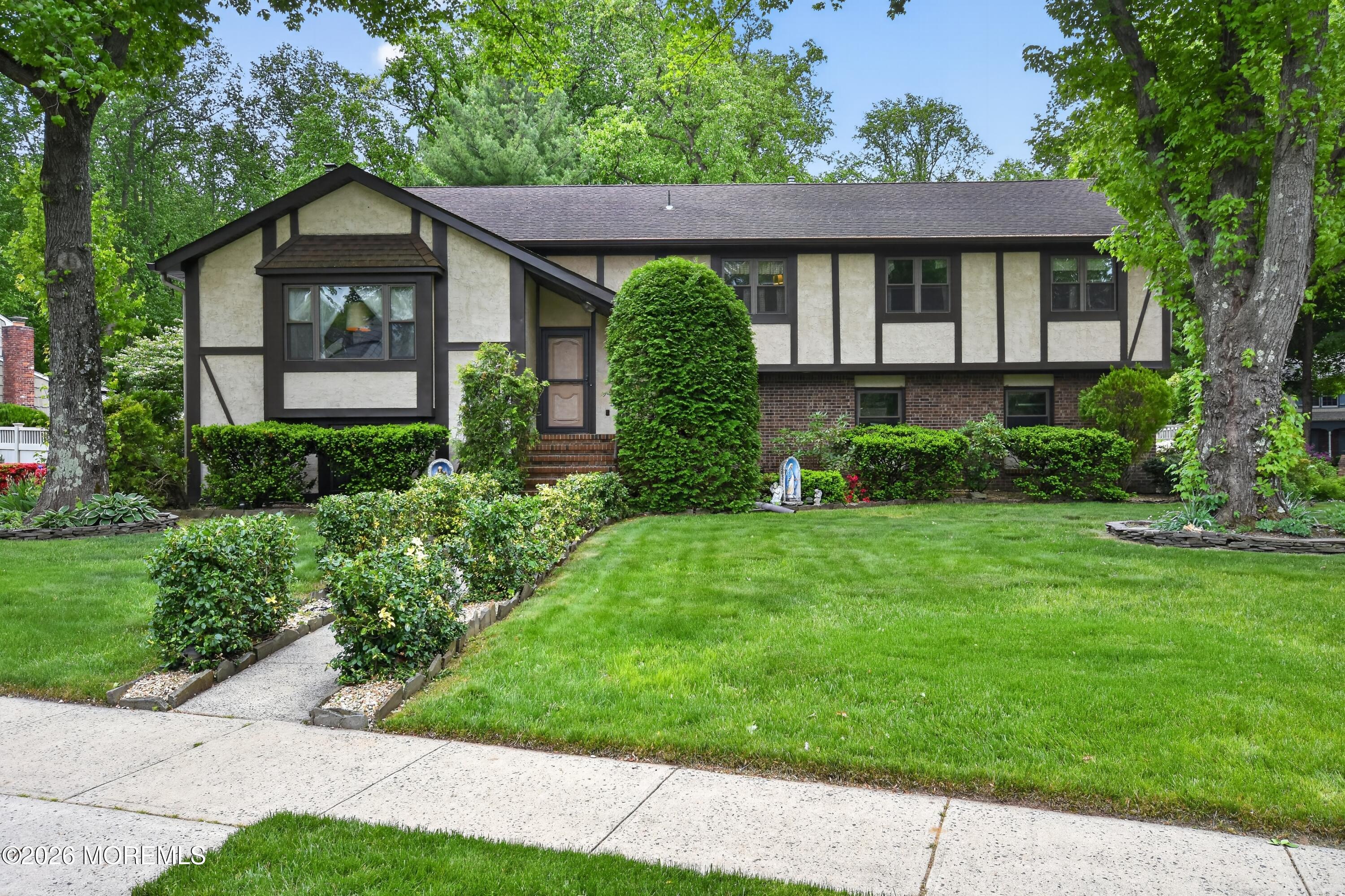 17 Point O Woods Road Middletown, NJ 07748 - Photo 1 of 60 17_17_Point_O_Woods_Rd-Exterior-0176