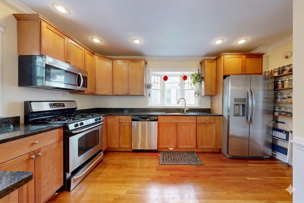 14 Bothwell Road Boston, MA 02135 - Photo 7 of 20 Gallery Image 7