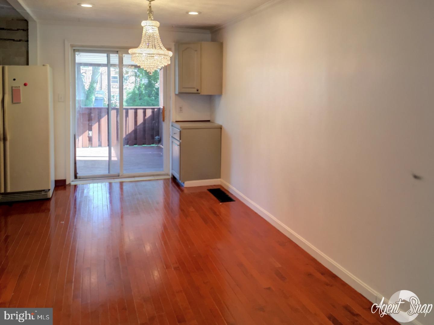 2055 Kent Road Folcroft, PA 19032 - Photo 5 of 16 Dining Room