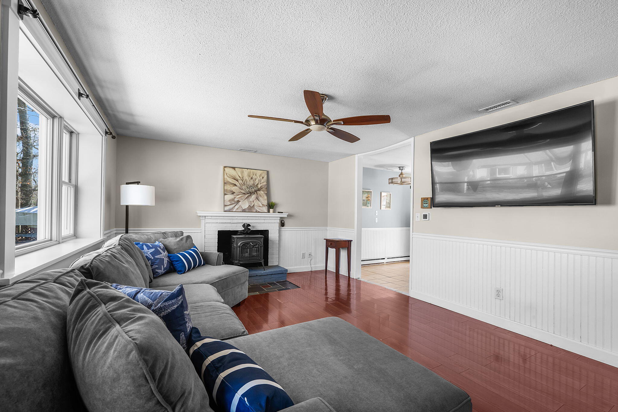 7 Somerset Road Mashpee, MA 02649 - Photo 6 of 35 3-web-or-mls-7 Somerset (13 of 33)
