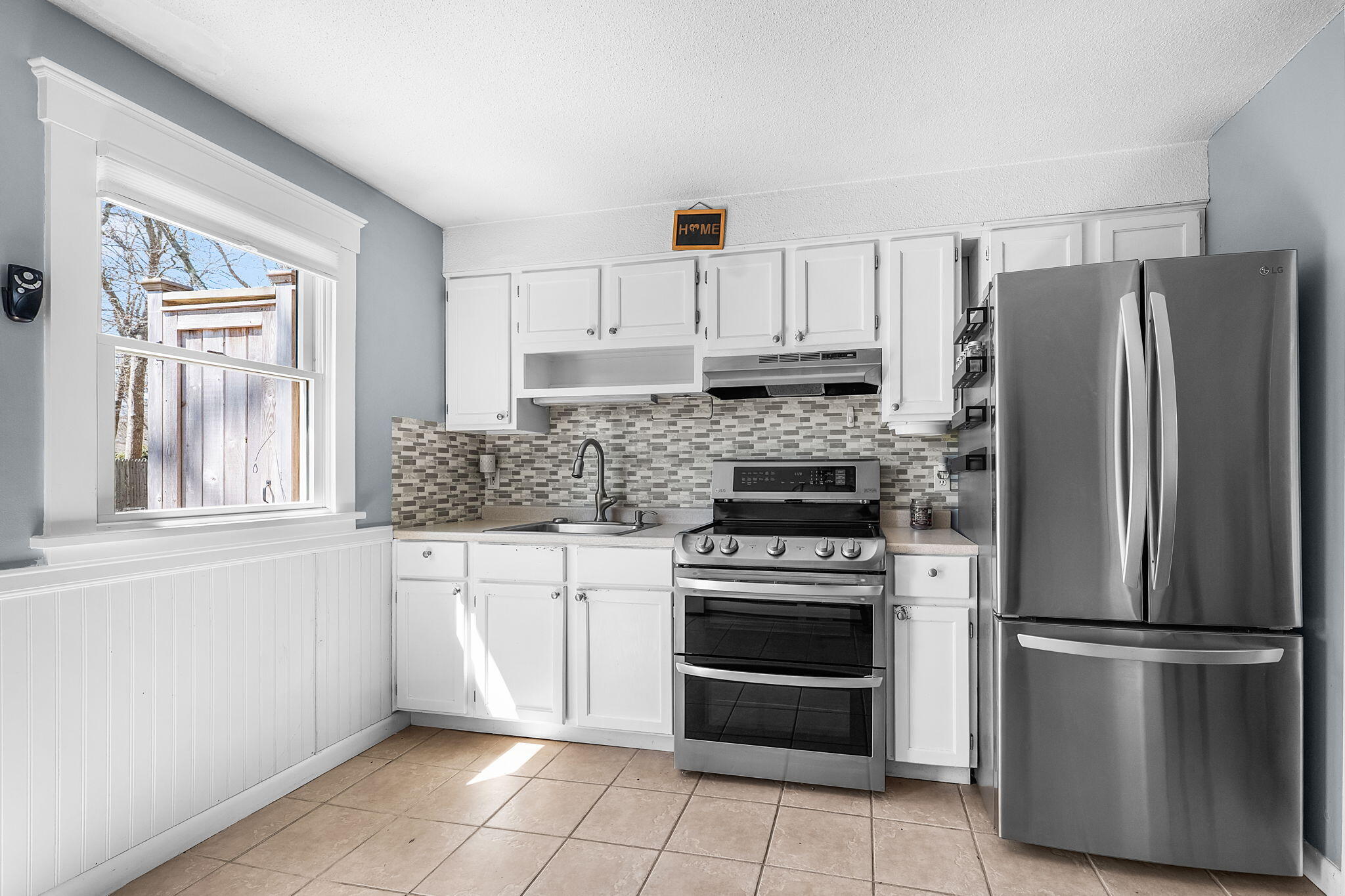 7 Somerset Road Mashpee, MA 02649 - Photo 10 of 35 8-web-or-mls-7 Somerset (18 of 33)